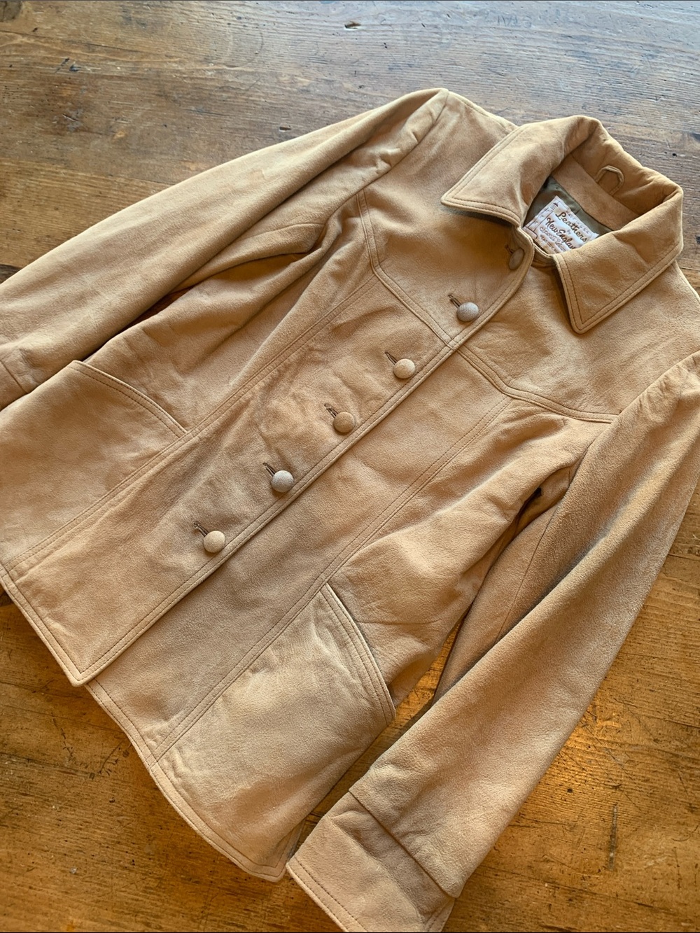 Vintage Women's Suede Button-Front Jacket in Camel - Picture 15 of 16